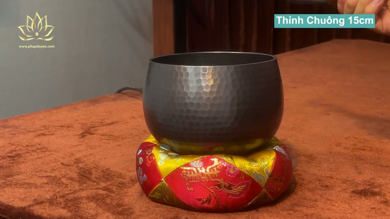 Chuông Đồng Sơn Đen Nhập Khẩu Cao Cấp, Đường kính 15 cm