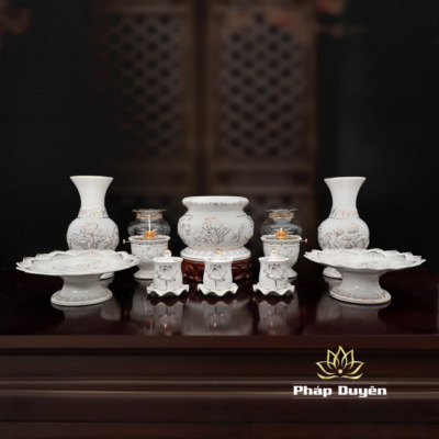 Alternative view of Bộ Đồ Thờ Gốm Trắng Hoa Sen Viền Vàng, Nhiều Kích Cỡ