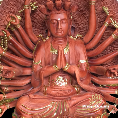 Alternative view of Tượng Thiên Thủ Thiên Nhãn (Nghìn Tay Nghìn Mắt) Ngồi, Composit Giả Gỗ Dát Vàng, Cao 87cm