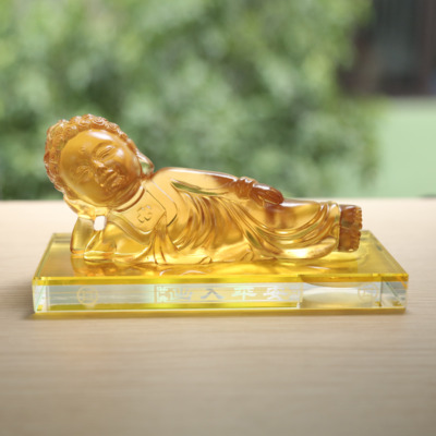 Tượng Đức Bổn Sư Nằm Cát Tường, Chất Liệu Lưu Ly Màu Vàng, Để Xe Hơi, Để Bàn Làm Việc, Kích Thước 20x10cm