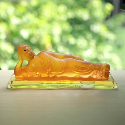 Tượng Đức Bổn Sư Nằm Cát Tường Mầu Vàng, Để Xe Hơi, Để Bàn Làm Việc, Kích Thước 25*7cm