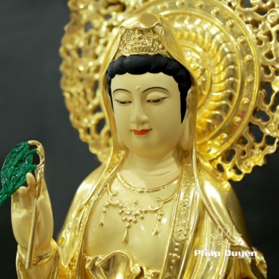 Alternative view of Tượng Quan Âm Đứng, Bằng Đồng Dát Vàng, Cao 66cm (Tổng Lá Đề 80cm)
