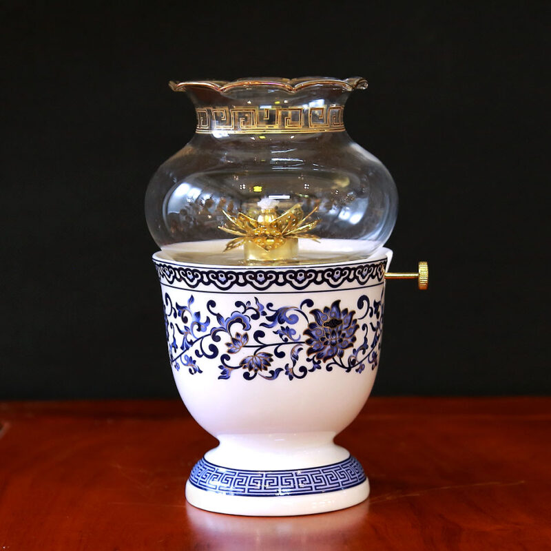 Đèn Dầu Sứ Trắng Hoa Sen Xanh, Cao 15cm, 18cm