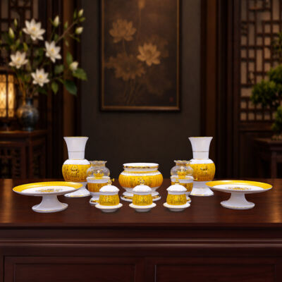 Bộ Đồ Thờ Sứ Trắng Tâm Kinh Vàng