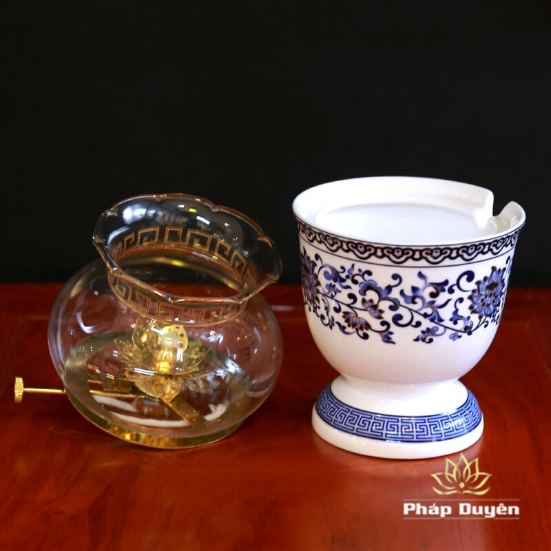 Đèn Dầu Sứ Trắng Hoa Sen Xanh, Cao 15cm, 18cm - Ảnh 4