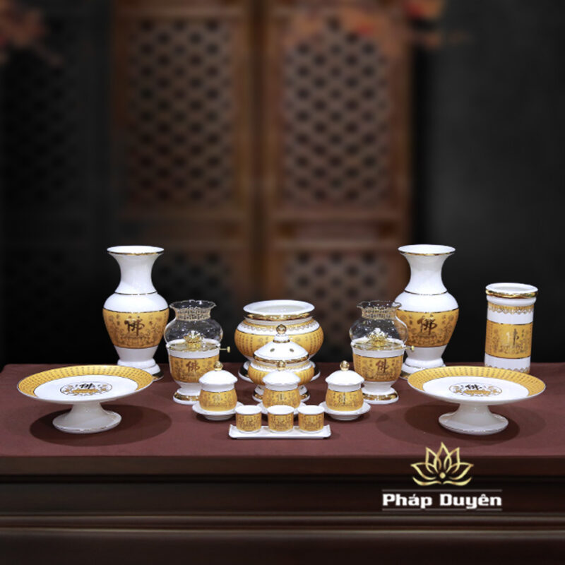 Bộ Đồ Thờ Sứ Trắng Tâm Kinh Vàng - Ảnh 2
