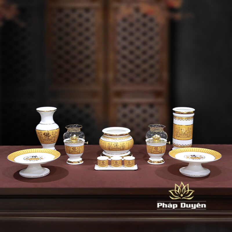 Bộ Đồ Thờ Sứ Trắng Tâm Kinh Vàng - Ảnh 3