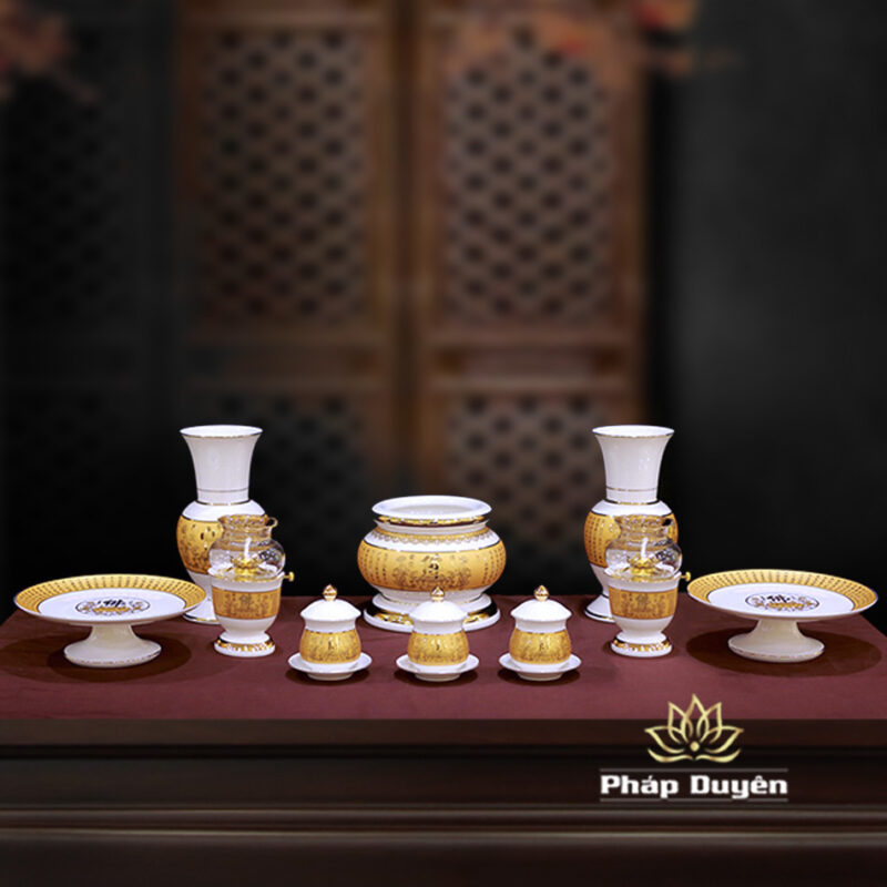 Bộ Đồ Thờ Sứ Trắng Tâm Kinh Vàng - Ảnh 4
