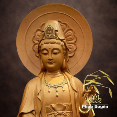 Hình ảnh bổ sung của Tượng Quan Âm Bồ Tát Đứng Bằng Gỗ Hương Chương, Cao 66cm