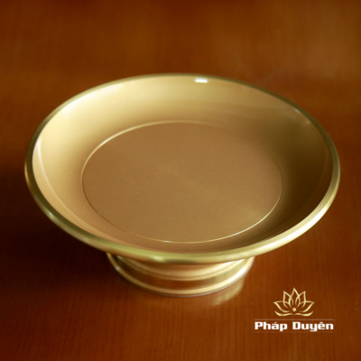 Alternative view of Đĩa (Mâm Bồng) Trơn Bằng Đồng Màu Vàng, Nhiều Kích Thước