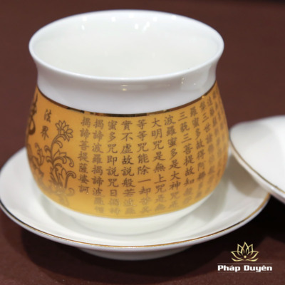 Alternative view of Chén Nước Sứ Trắng Tâm Kinh Vàng, Nhiều Kích Cỡ