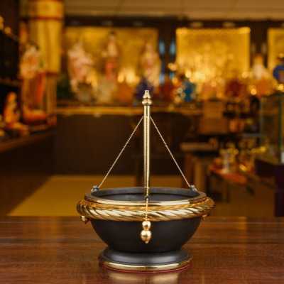 Khay Đỡ Hương Vòng, Bằng Đồng Giả Gốm Viền Dát Vàng, Kích Thước 21*26cm, Trọng Lượng 2.3kg