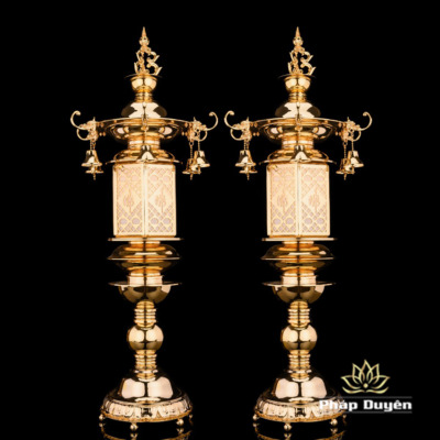 Alternative view of Đèn Đồng Đa Diện Chữ Phật Chóp Bảo Tháp Vàng Bóng, Cao 101cm