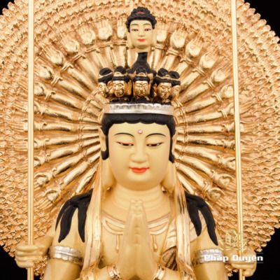 Alternative view of Tượng Thiên Thủ Thiên Nhãn Ngồi Mây Đế Tròn Bằng Đồng Dát Vàng, Kích Thước 20cm x 20cm x 36cm (Tổng Lá Đề 40cm)