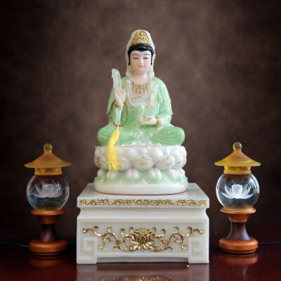 Tượng Quan Âm Bồ Tát Ngồi Đài Sen, Bằng Bột Đá Xanh Trắng Viền Vàng, Cao 30cm (Không Đế)