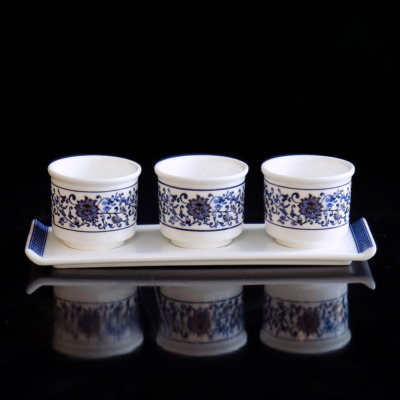 Bộ 3 Chén Nước Bằng Sứ Trắng Hoa Sen Xanh