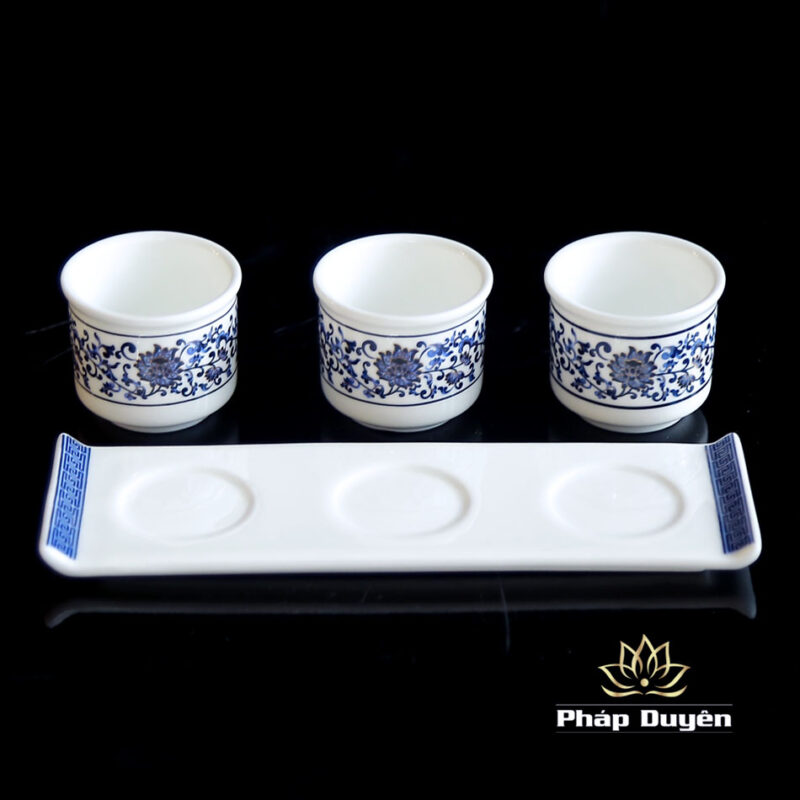 Bộ 3 Chén Nước Bằng Sứ Trắng Hoa Sen Xanh - Ảnh 2