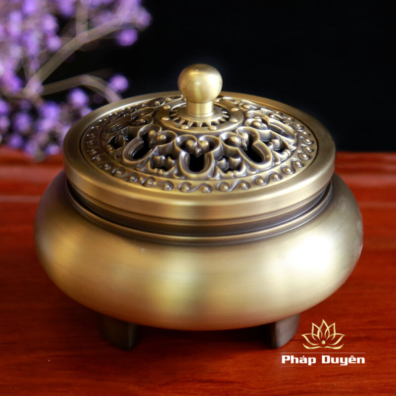 Lư Trầm Chân Cao Mầu Vàng Bằng Đồng, Kích Thước 7.7x11.8cm - Ảnh 2