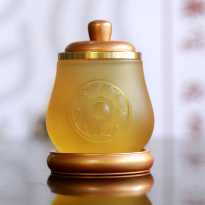 Chén Nước Lưu Ly In Hoa Sen (Bảo Tướng) Đế Đồng Vàng