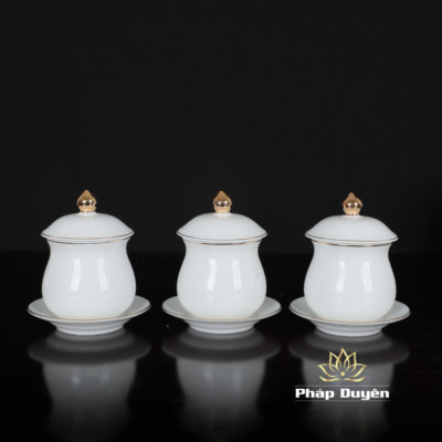 Alternative view of Chén Nước Thờ Bằng Sứ Trắng Viền Vàng, Nhiều Kích Thước