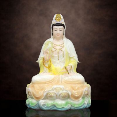 Tượng Quan Âm Bồ Tát Ngồi Non Nước, Chất Liệu Bột Đá Màu Ngọc Cẩm Thạch Viền Vàng, Cao 48cm