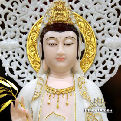 Alternative view of Tượng Quan Âm Bồ Tát Đứng Có Hào Quang Bằng Bột Đá Trắng Viền Vàng, Cao 105cm (Tổng Lá Đề 130cm)