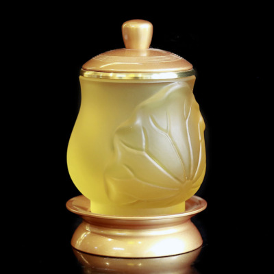 Chén Nước Lá Sen Nổi Màu Vàng Bọc Đồng Bằng Lưu ly