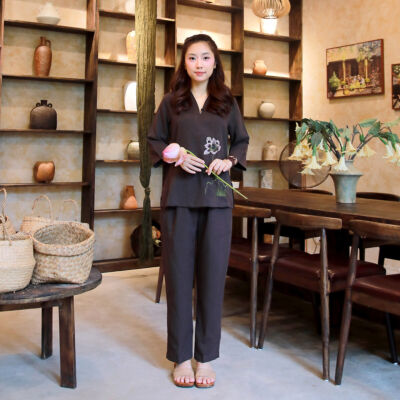 Bộ Quần Áo Pháp Phục Lễ Chùa Nữ Thêu Hoa Sen, Màu Nâu Đen