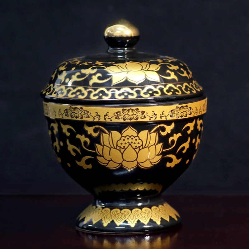 Hũ Đựng Trầm Màu Đen Sen Vàng, Cao 13.5cm