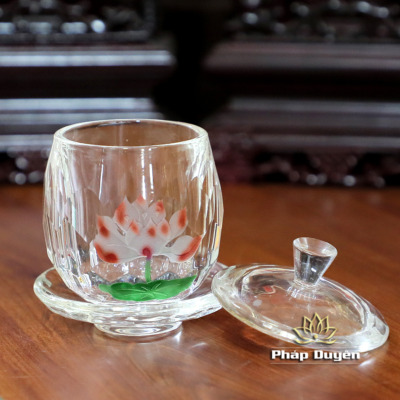 Alternative view of Cốc Nước Thờ, Bằng Thủy Tinh, Cao 8.5cm
