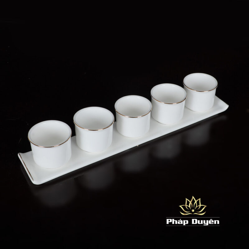 Bộ Kỷ 5 Chén Nước Bằng Sứ Trắng Viền Vàng - Ảnh 2