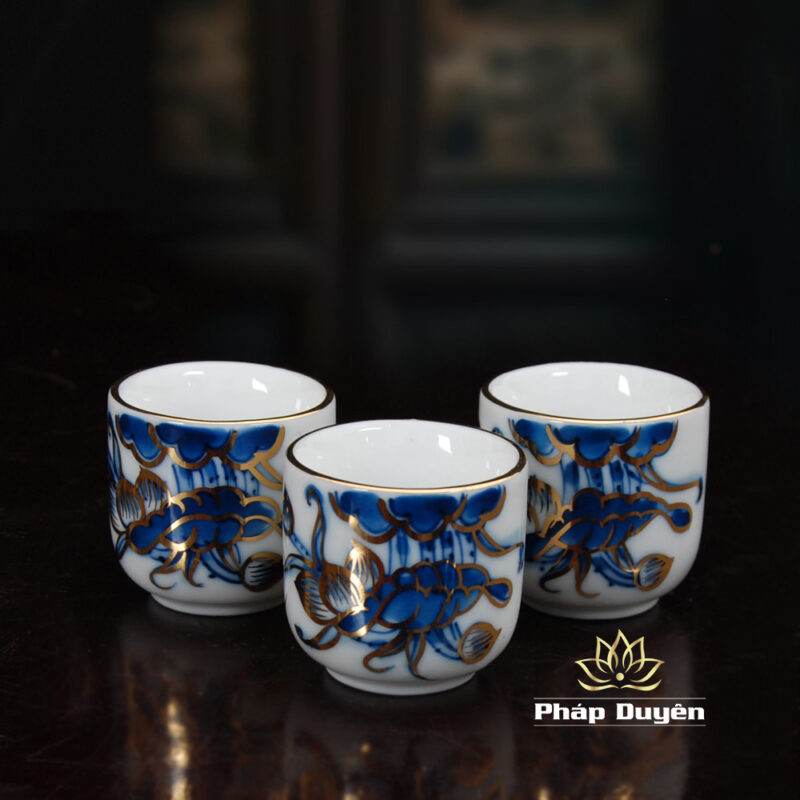 Bộ Kỷ Ngai 3 Chén Hoạ Tiết Hoa Sen Vàng Kim - Ảnh 5