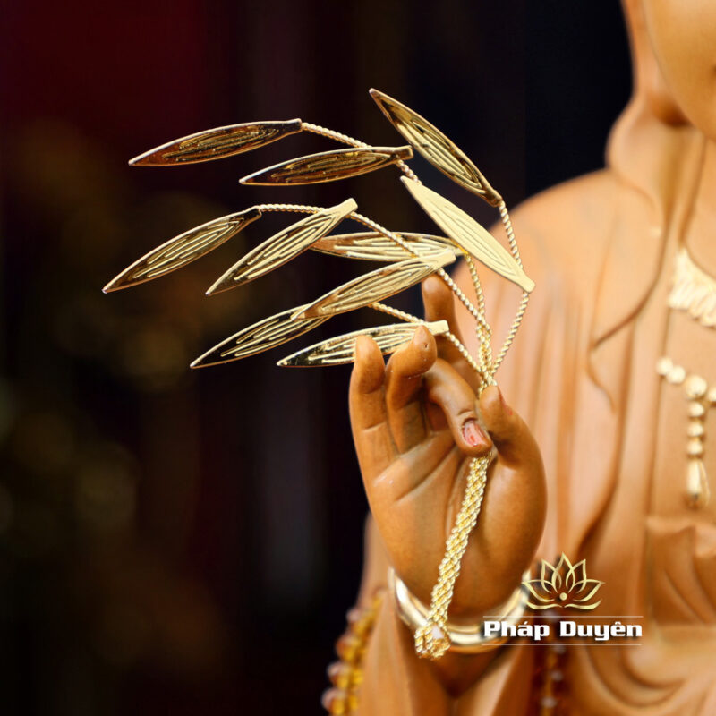 Tượng Bồ Tát Quan Âm Ngồi Đài Sen, Gỗ Hương Chương (Long Não) Điểm Vàng, Cao Từ 40-48cm - Ảnh 6