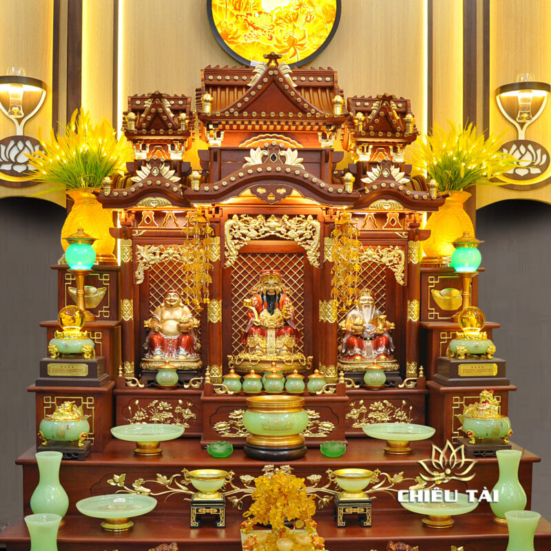 Bộ Bàn Thờ Thần Tài Thổ Địa Ba Gian Lưu Ly Ngọc Xanh Bọc Đồng “Thái Hòa Hưng Vượng”, KT 157*127*189cm - Ảnh 2