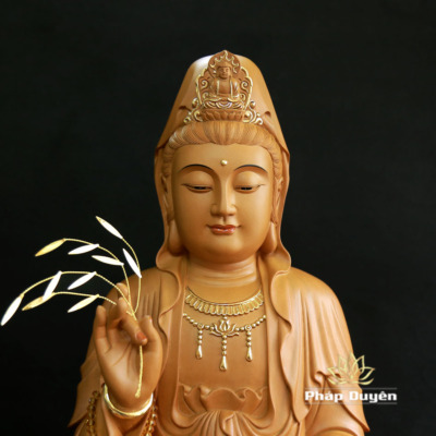 Alternative view of Tượng Phật Bà Quan Âm Ngồi, Chất Liệu Gỗ Long Não, Cao 66cm