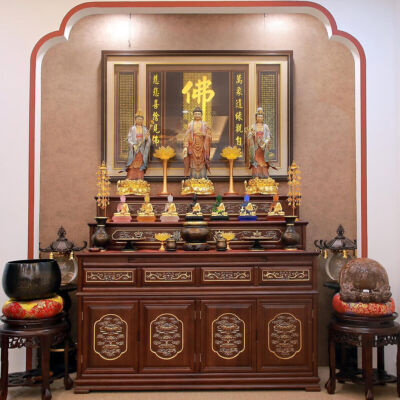 Ban Thờ Gỗ Nhập Khẩu Bát Bảo Kiết Tường, Màu Nâu Đỏ, Chạm Khắc Hoa Sen Thếp Vàng, Nhiều Kích Thước